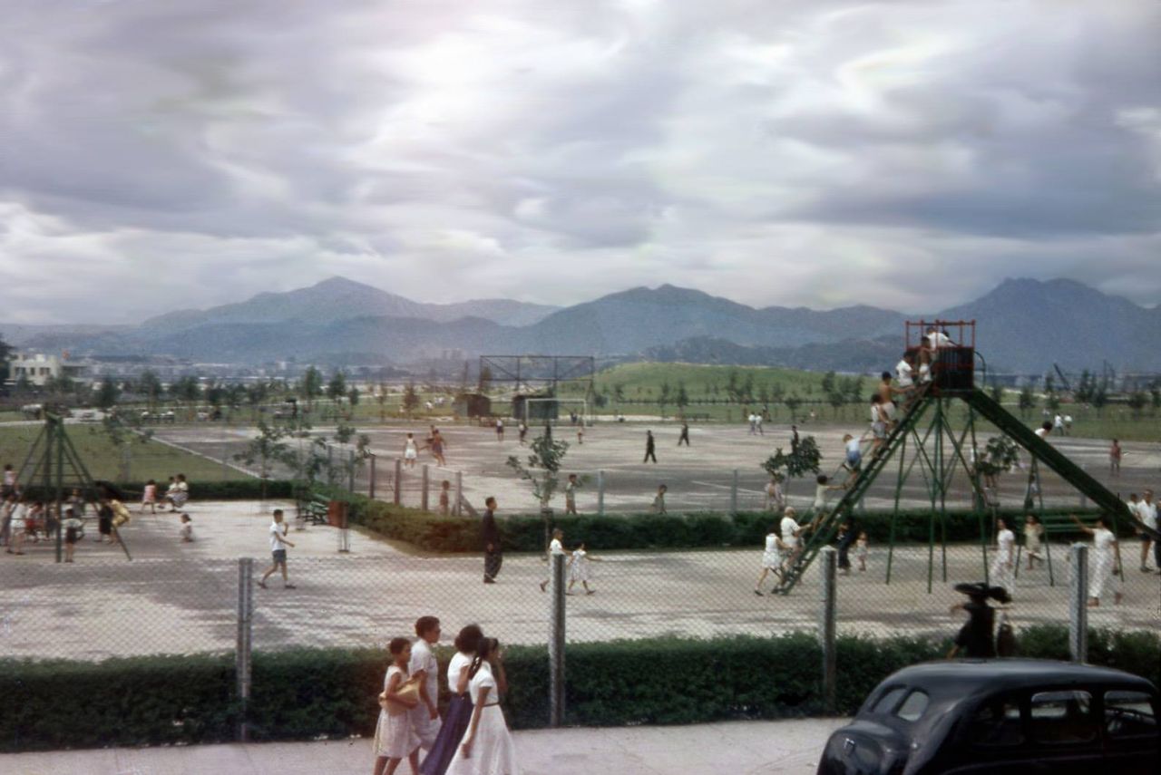 Victoria Park, Taman Paling Besar Di Hong Kong Island Ini Dulunya Seperti Apa Sih?