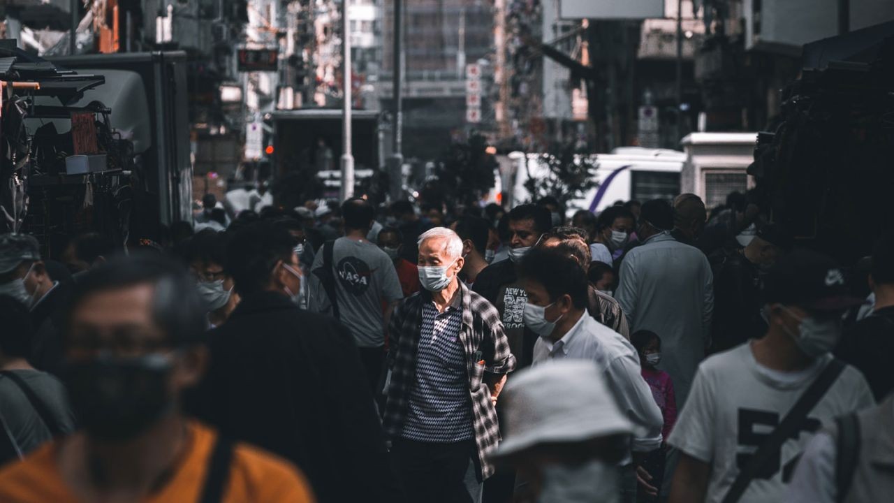 Pemerintah Hong Kong Memperlonggar Peraturan Jarak Sosial Berlaku Mulai 20 Oktober 2022