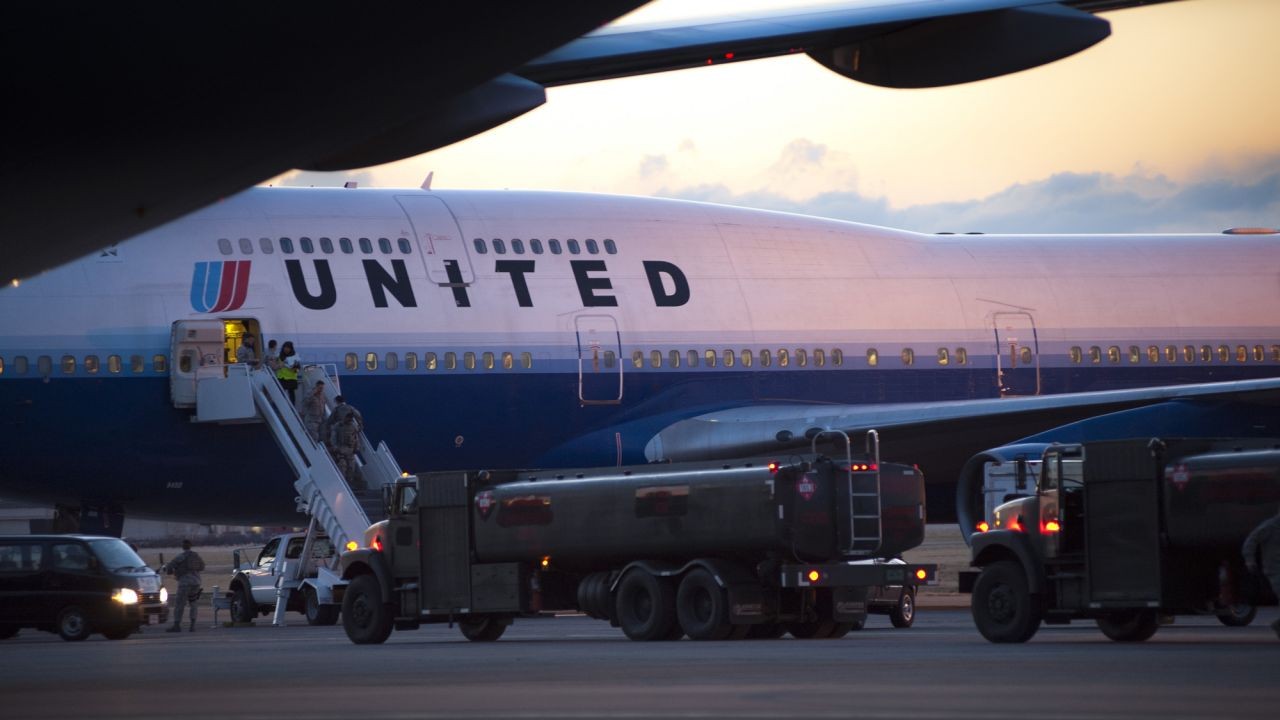 United Airlines Menutup Pangkalan Hong Kong Bulan Oktober 2020, 319 Pramugari Terpengaruh